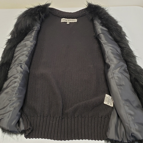 Sebby Collection Womens Black Faux Fur Knit Back Vest Size Medium - Picture 3 of 7